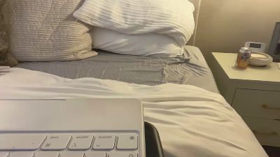 Lucy556 live cam on Cam4