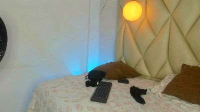 LucyReis live cam on Cam4