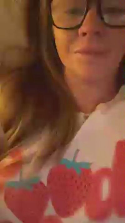 Lucy_Louxx live cam on Cam4