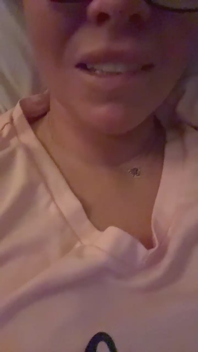 Lucy_Louxx live cam on Cam4