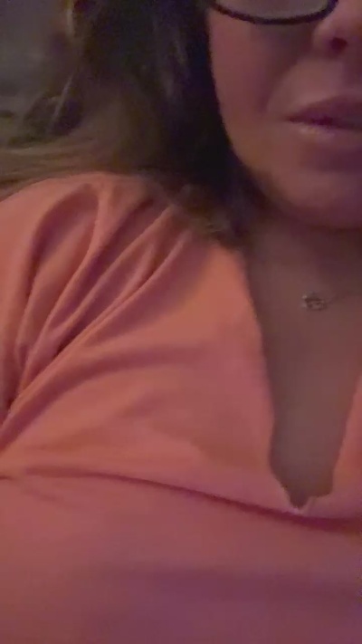 Lucy_Louxx live cam on Cam4
