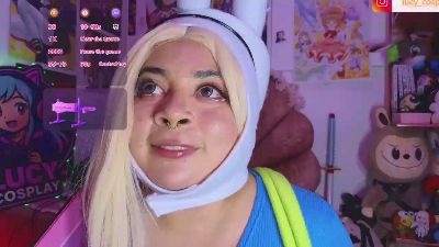 Lucycosplay777 live cam on Cam4