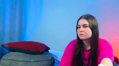 Lucymuur live cam on Cam4