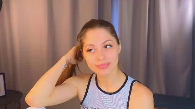 LuePoellnitz live cam on Cam4