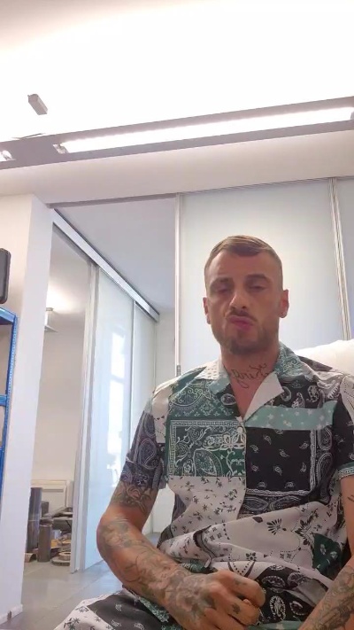 Luigiscarrone live webcam show