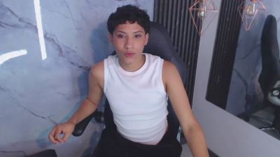 LuiisP18 live cam on Cam4