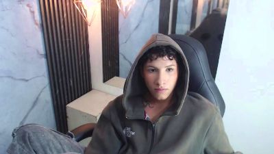 LuiisP18 live cam on Cam4