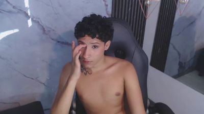 LuiisP18 live cam on Cam4