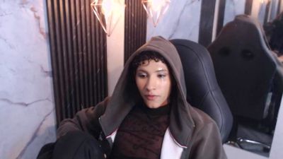 LuiisP18 live cam on Cam4