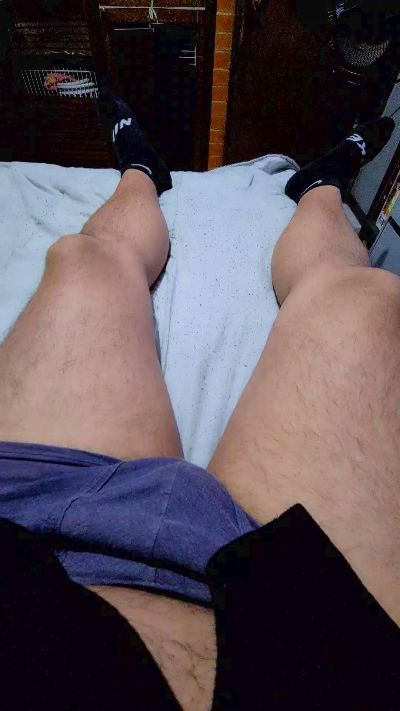 Luis032219 live cam on Cam4