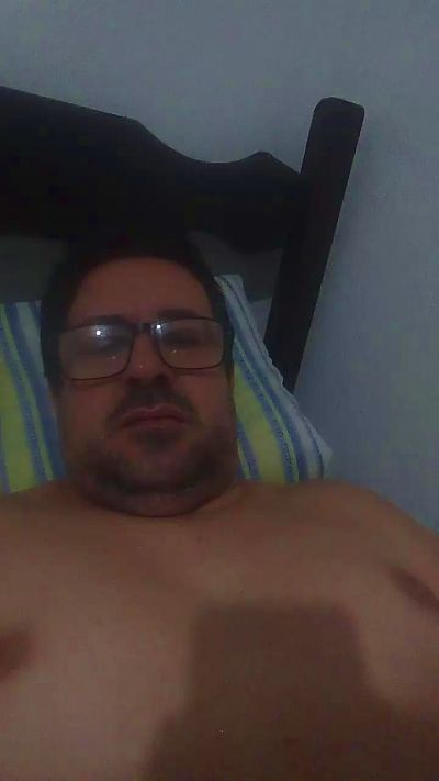 Luis8164899 live cam on Cam4