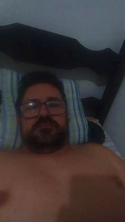Luis8164899 live cam on Cam4