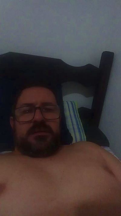Luis8164899 live cam on Cam4