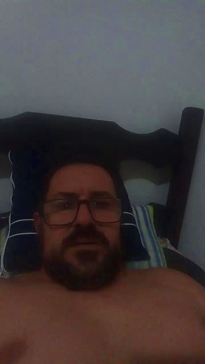 Luis8164899 live cam on Cam4