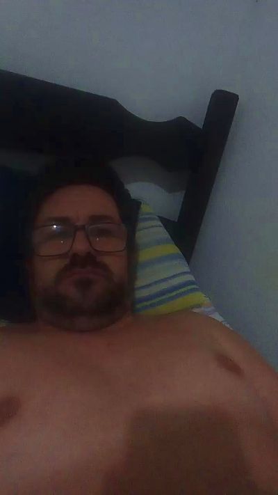 Luis8164899 live cam on Cam4