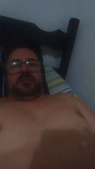 Luis8164899 live cam on Cam4