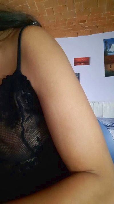 Luisa740 live cam on Cam4