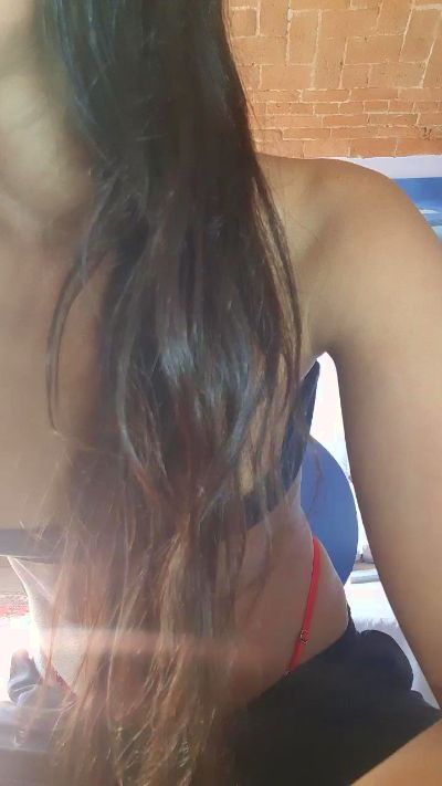 Luisa740 live cam on Cam4