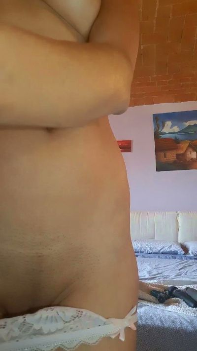 Luisa740 live cam on Cam4