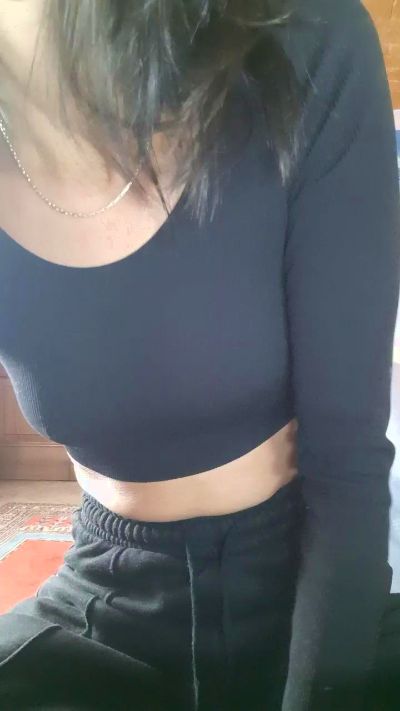Luisa740 live cam on Cam4