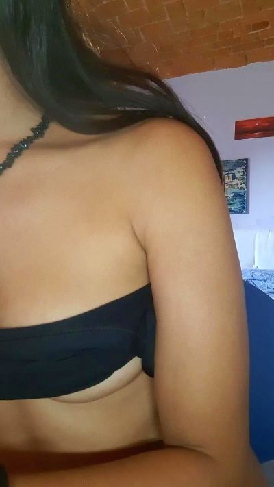Luisa740 live cam on Cam4