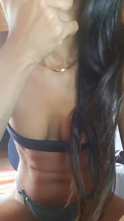 Luisa740 live cam on Cam4