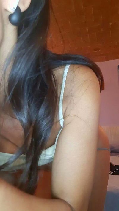 Luisa740 live cam on Cam4