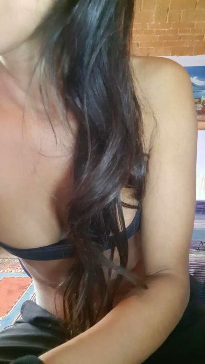Luisa740 live cam on Cam4