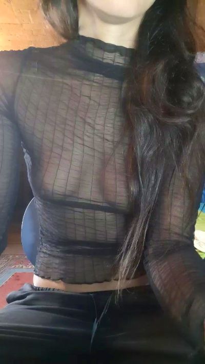 Luisa740 live cam on Cam4