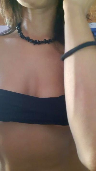 Luisa740 live cam on Cam4