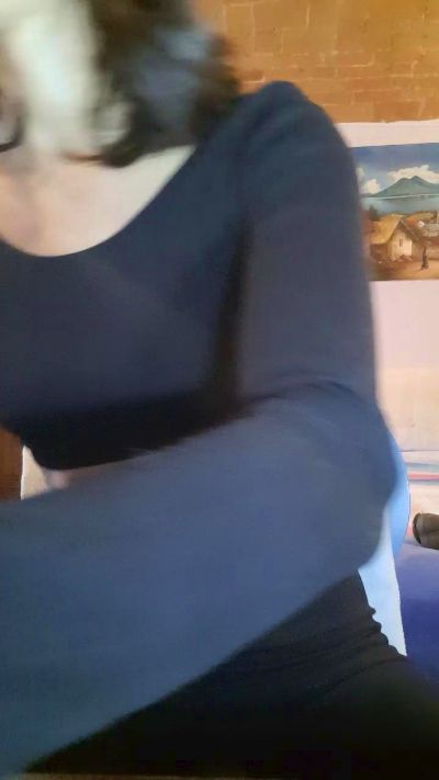 Luisa740 live cam on Cam4