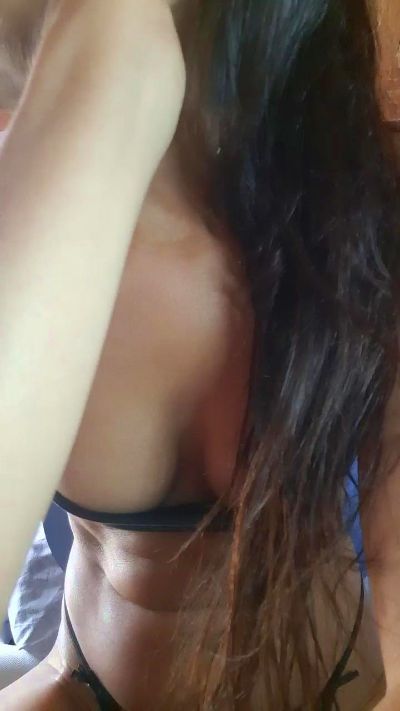 Luisa740 live cam on Cam4
