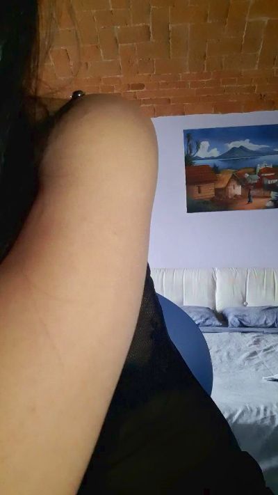 Luisa740 live cam on Cam4
