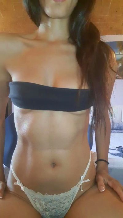 Luisa740 live cam on Cam4