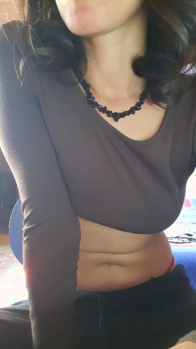 Luisa740 live cam on Cam4