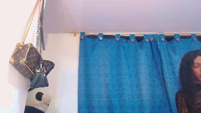 LuisaFernandaa live cam on Cam4