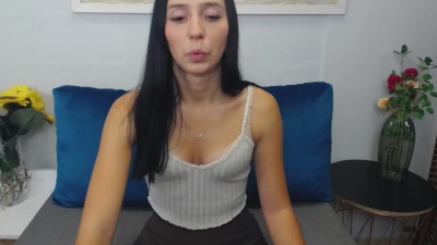 LuisaLive live cam on Cam4