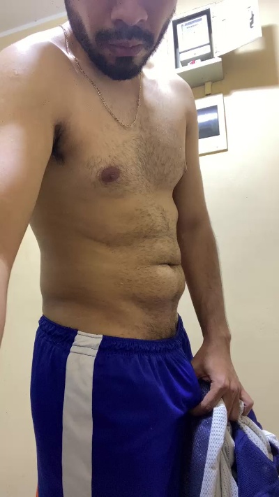 Luisfer98 live cam on Cam4