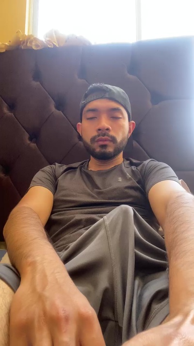 Luisfer98 live cam on Cam4