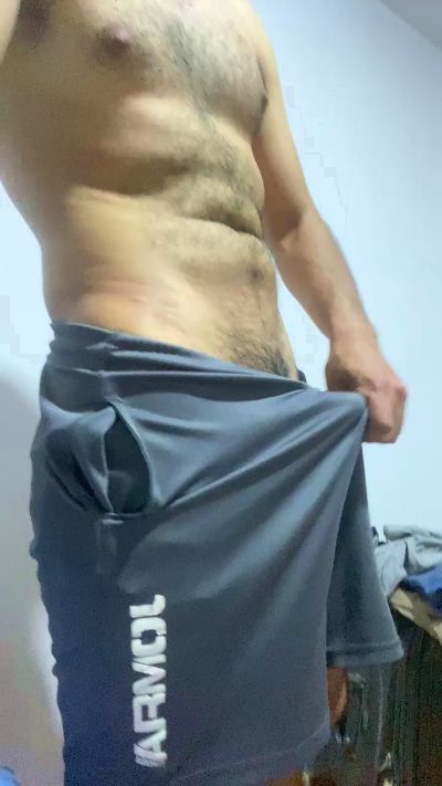 Luisfer98 live cam on Cam4
