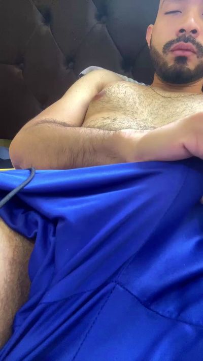 Luisfer98 live cam on Cam4