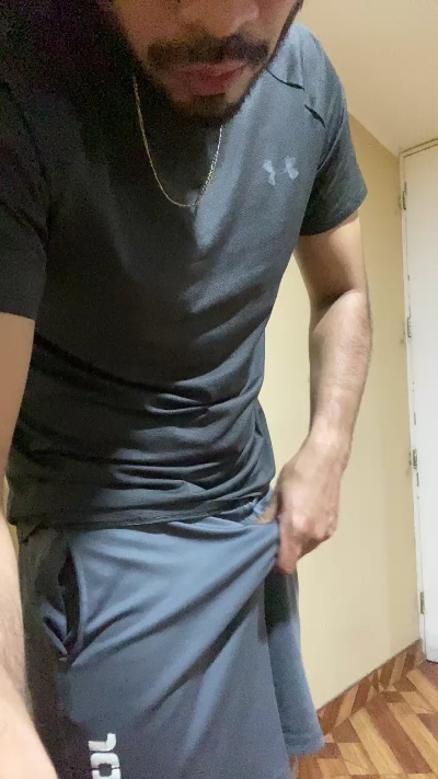 Luisfer98 live cam on Cam4