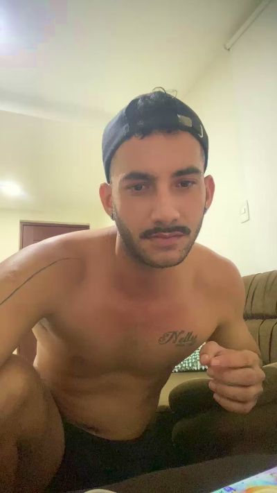 Luissd live cam on Cam4