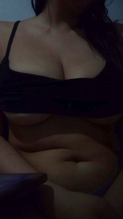 Luizaaluluh live cam on Cam4