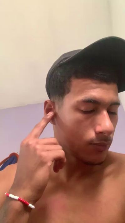 Luizgabriel22 Live Webcam on Cam4
