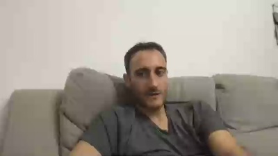LukaShyGuy225 live cam on Cam4