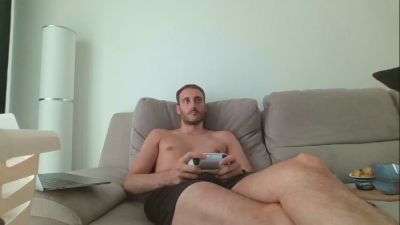 LukaShyGuy225 live cam on Cam4