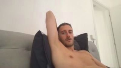 LukaShyGuy225 live cam on Cam4