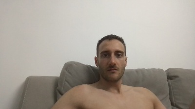 LukaShyGuy225 live cam on Cam4