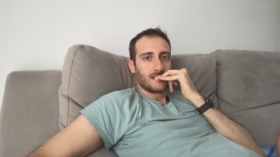 LukaShyGuy225 live cam on Cam4
